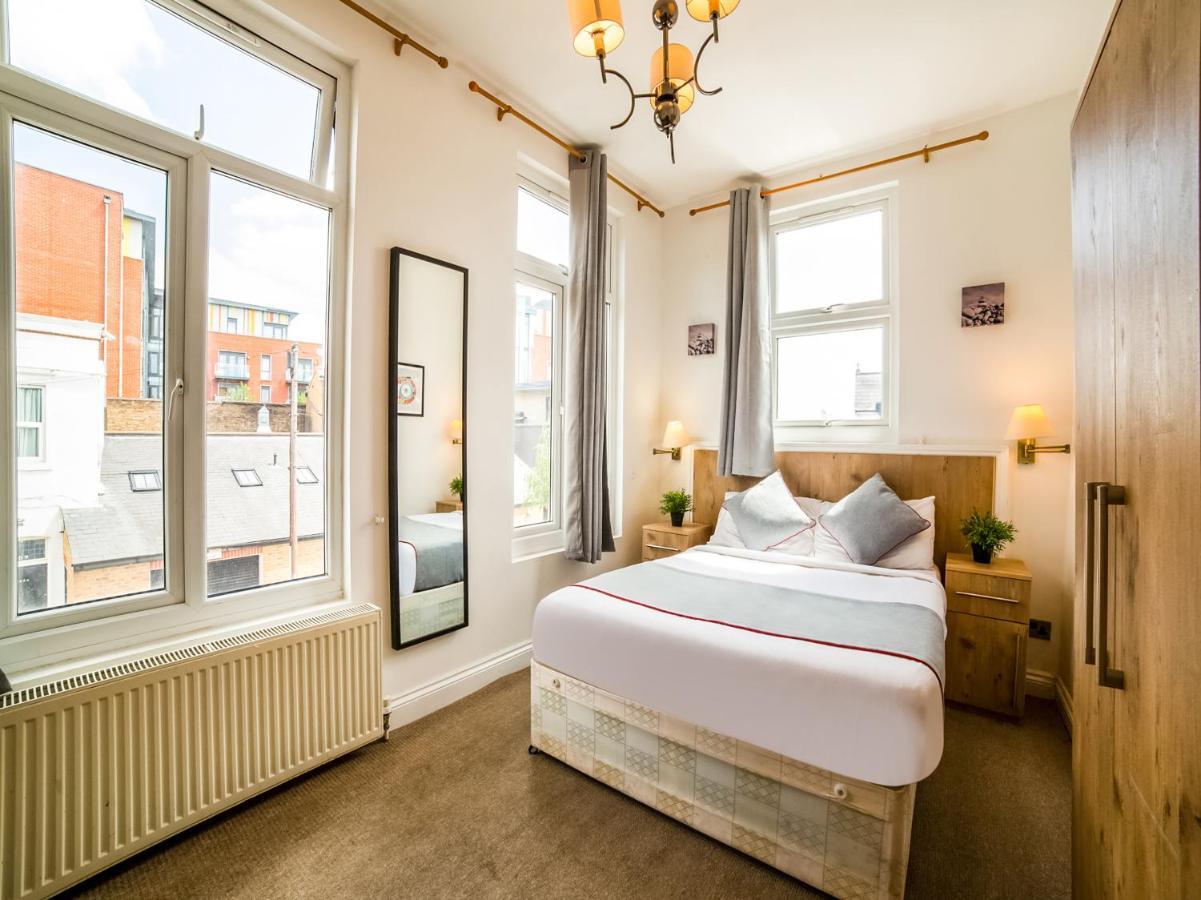 Oyo Tamtam Acton Hotel London Eksteriør billede
