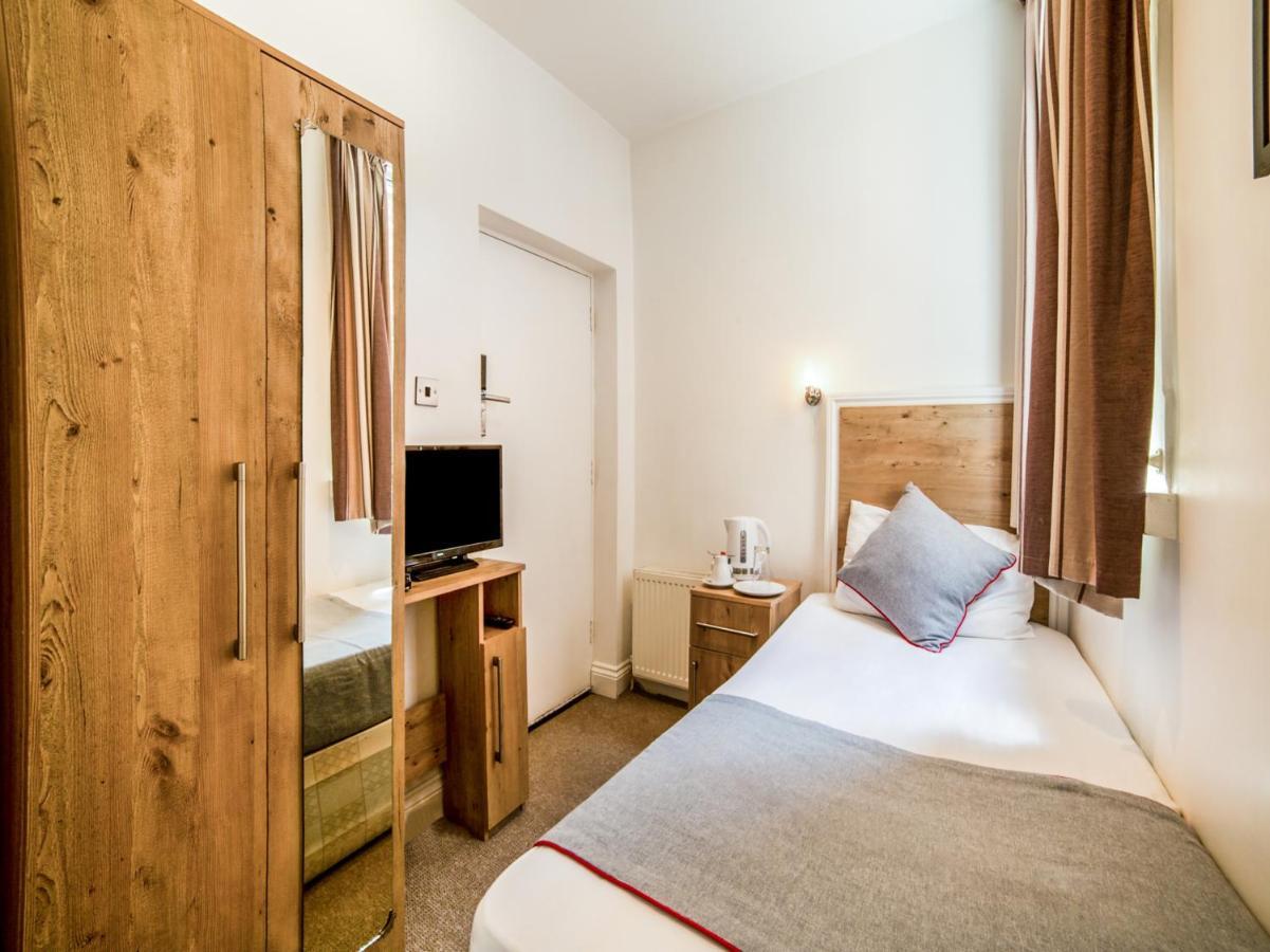 Oyo Tamtam Acton Hotel London Eksteriør billede