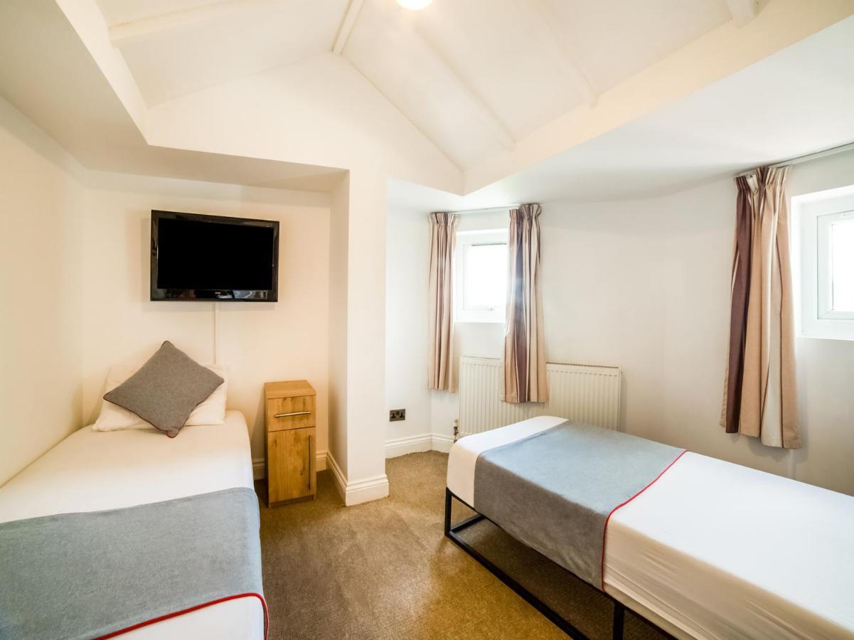 Oyo Tamtam Acton Hotel London Eksteriør billede