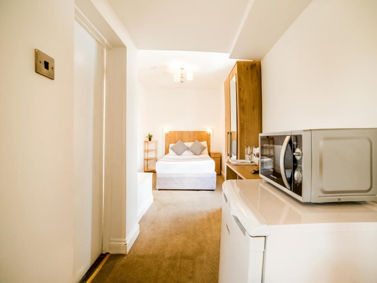 Oyo Tamtam Acton Hotel London Eksteriør billede