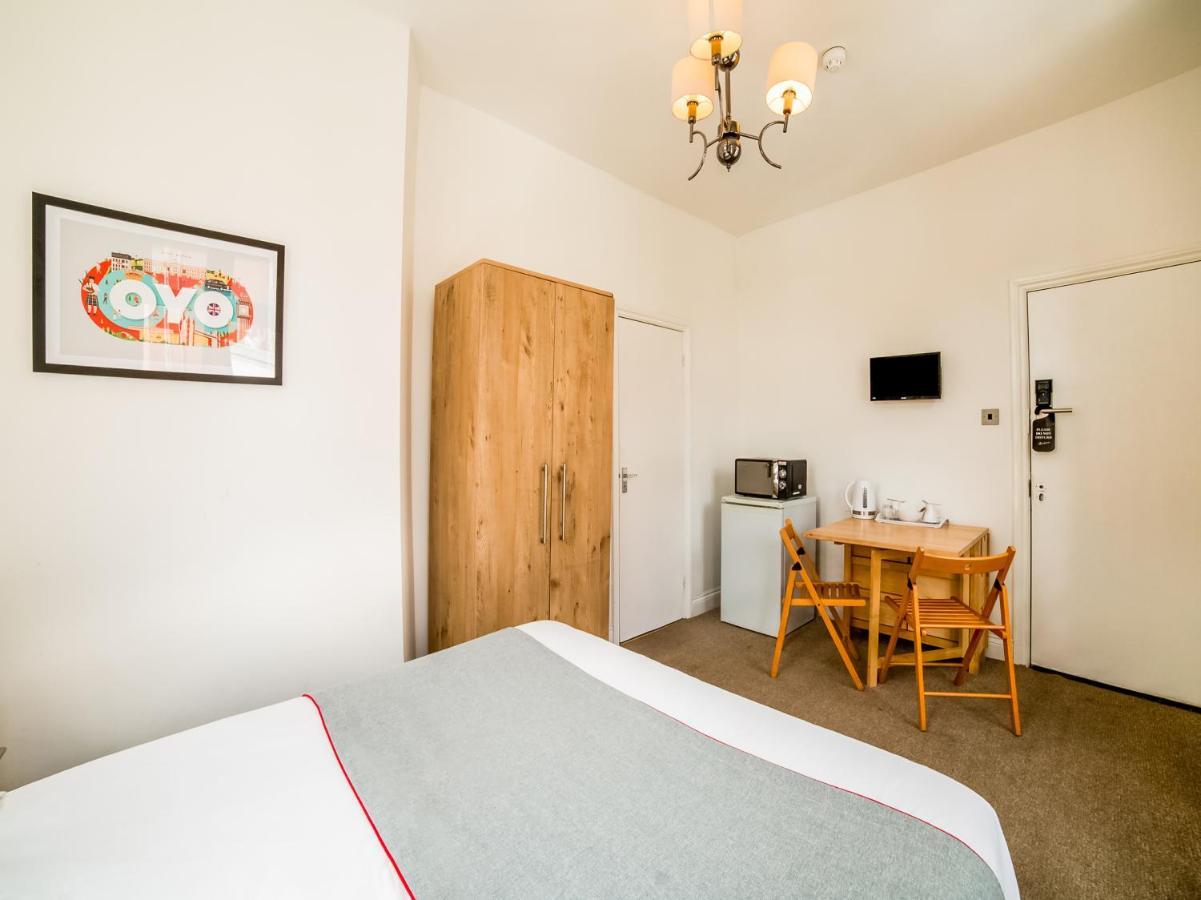 Oyo Tamtam Acton Hotel London Eksteriør billede
