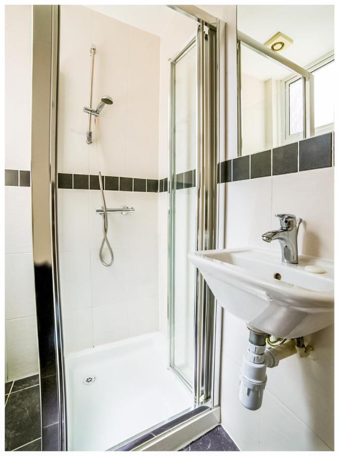 Oyo Tamtam Acton Hotel London Eksteriør billede