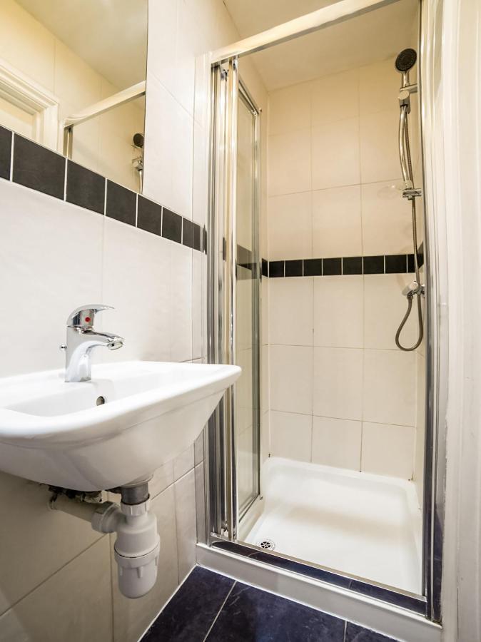 Oyo Tamtam Acton Hotel London Eksteriør billede