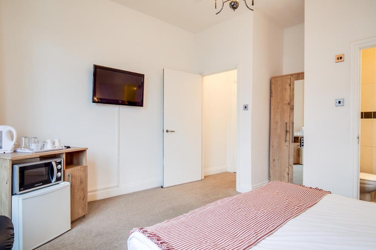 Oyo Tamtam Acton Hotel London Eksteriør billede