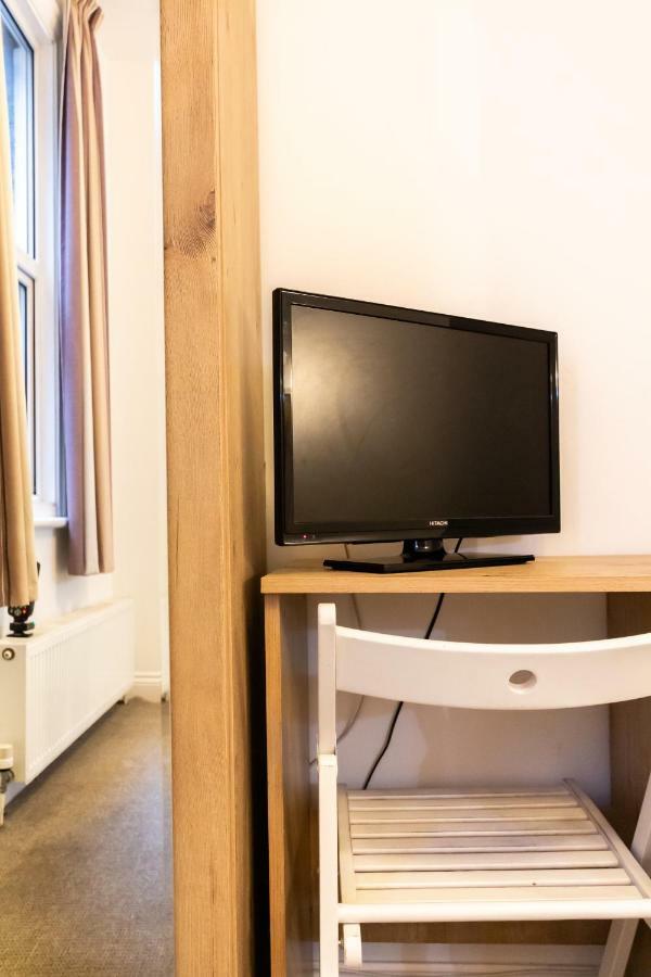 Oyo Tamtam Acton Hotel London Eksteriør billede