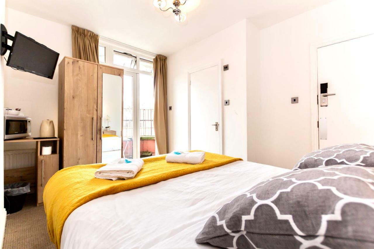 Oyo Tamtam Acton Hotel London Eksteriør billede