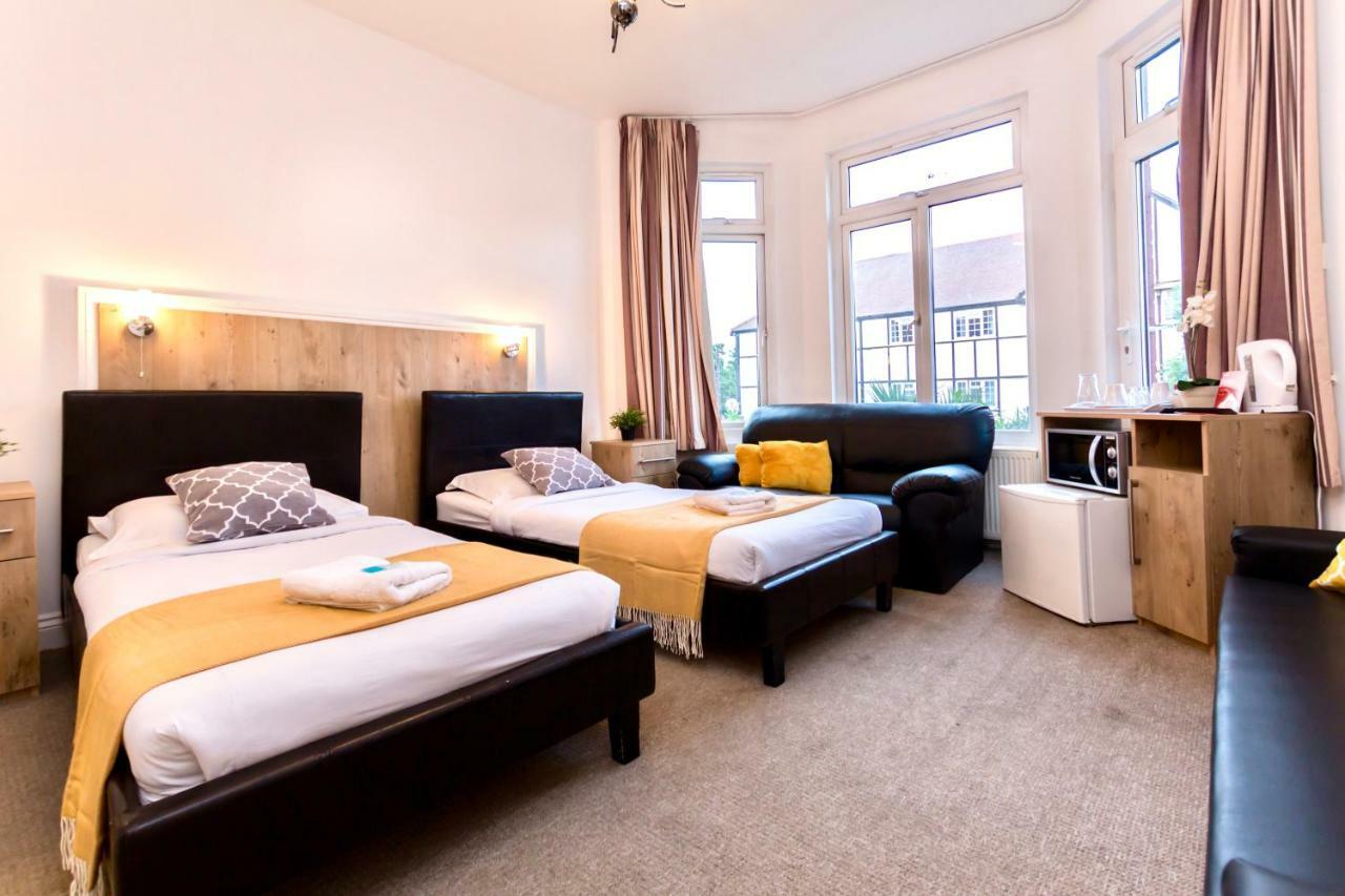 Oyo Tamtam Acton Hotel London Eksteriør billede