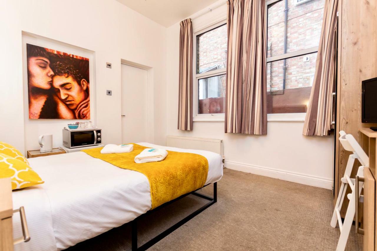 Oyo Tamtam Acton Hotel London Eksteriør billede