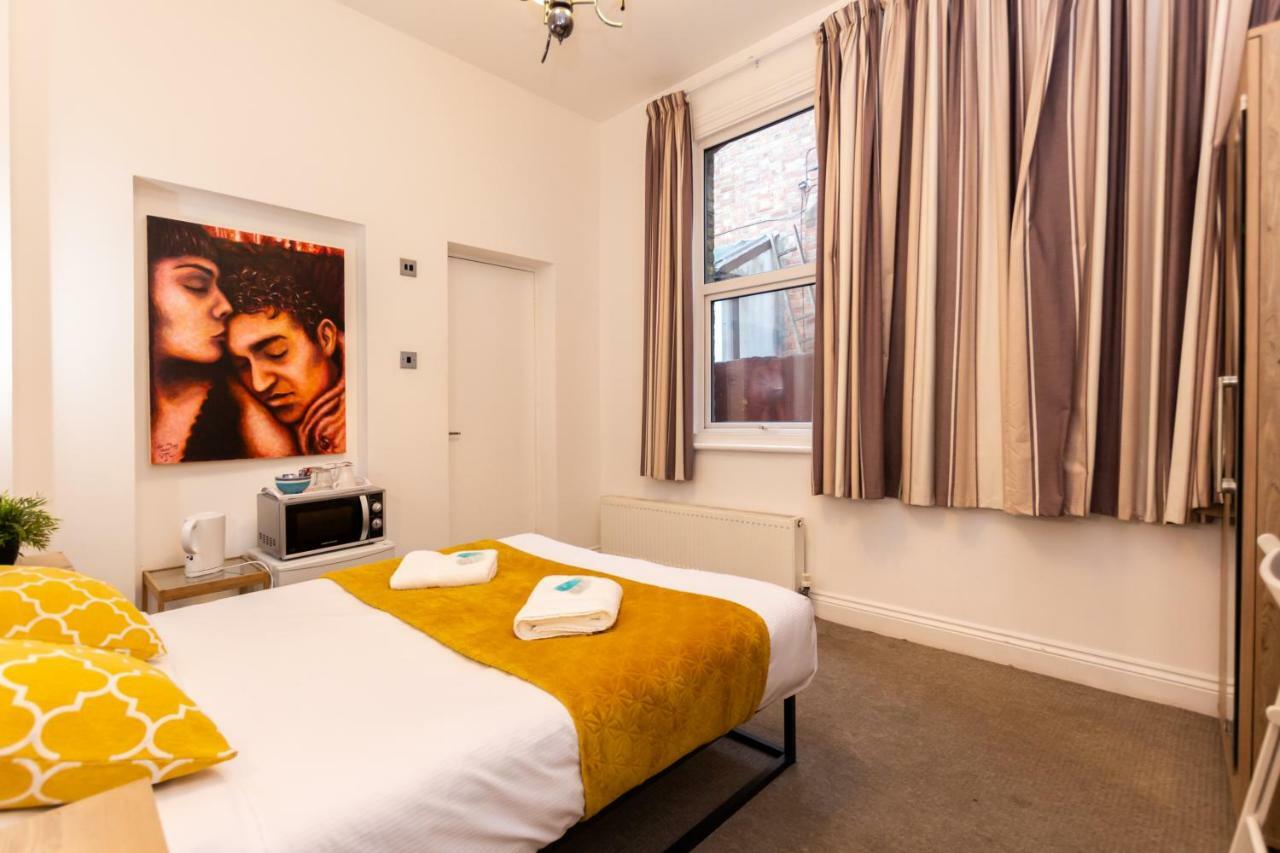 Oyo Tamtam Acton Hotel London Eksteriør billede