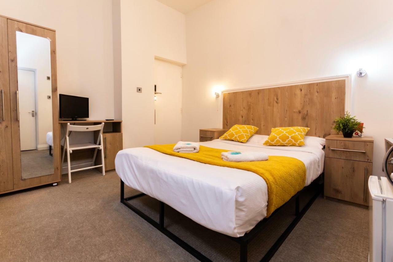 Oyo Tamtam Acton Hotel London Eksteriør billede