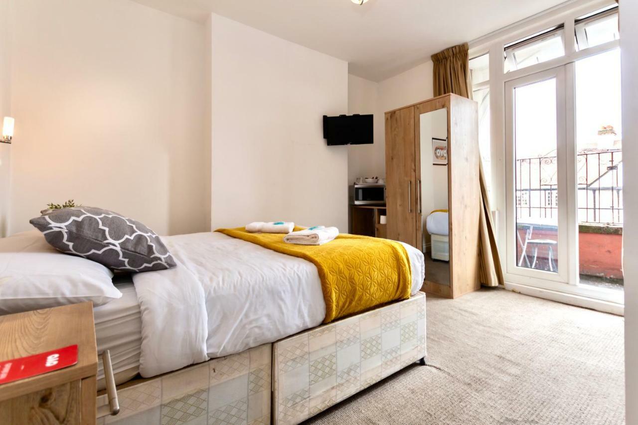 Oyo Tamtam Acton Hotel London Eksteriør billede