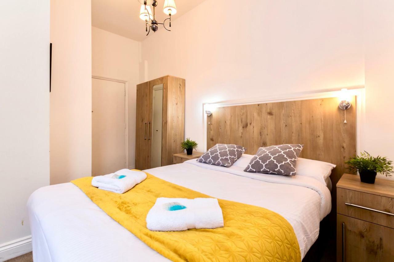 Oyo Tamtam Acton Hotel London Eksteriør billede